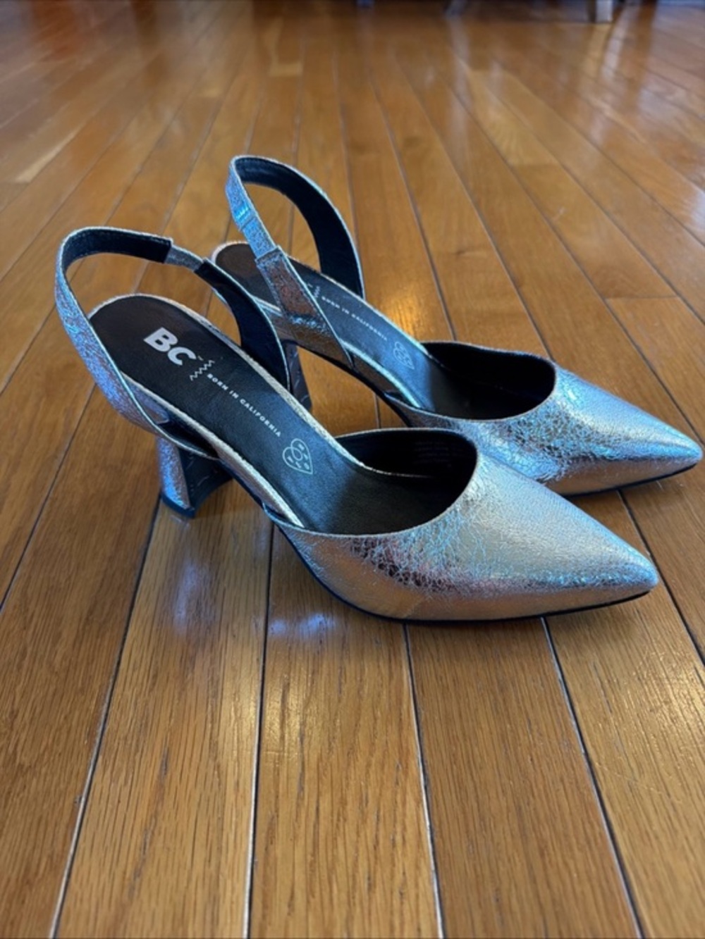 New BC Women's Sz 8 Silver Slingback Far from Good Pumps Vegan Shoes Closed Toe